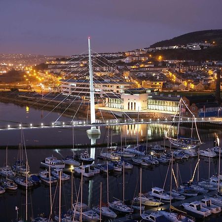 Just Stay Wales - Mariners Walk Свонсі Екстер'єр фото